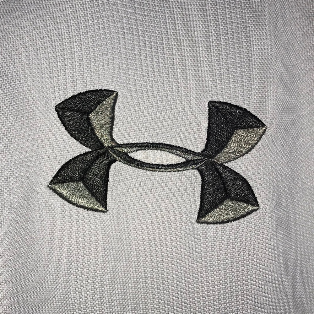 Men’s Under Armour Shirt - Picture 3 of 8